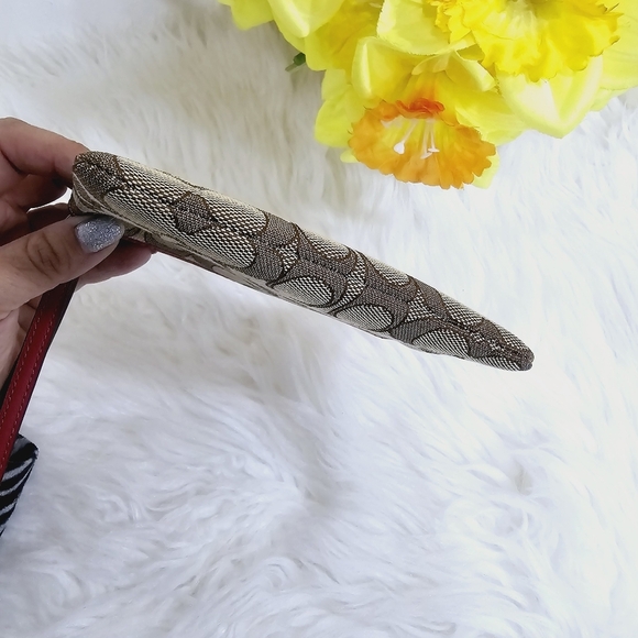 Coach wristlet brown and red - Picture 7 of 13